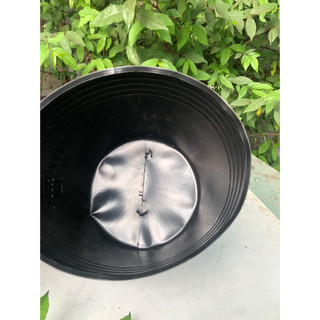 Chậu nhựa bít lổ c9 trồng sen nuôi cá màu đen 20x17