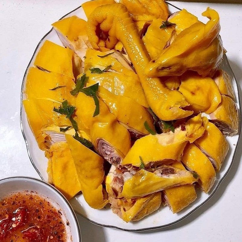 Gà ủ muối nguyên con đầy đủ đầu chân 1kg2 - sieuthingon-com