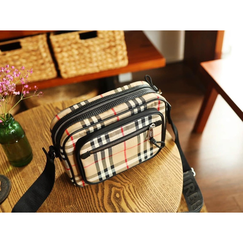 TNS-Túi đeo chéo form hộp dây đeo bảng to cá tính Bubery BBR crossbody bag--caro hãng đặc trưng