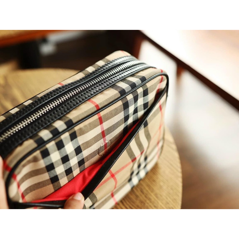 TNS-Túi đeo chéo form hộp dây đeo bảng to cá tính Bubery BBR crossbody bag--caro hãng đặc trưng