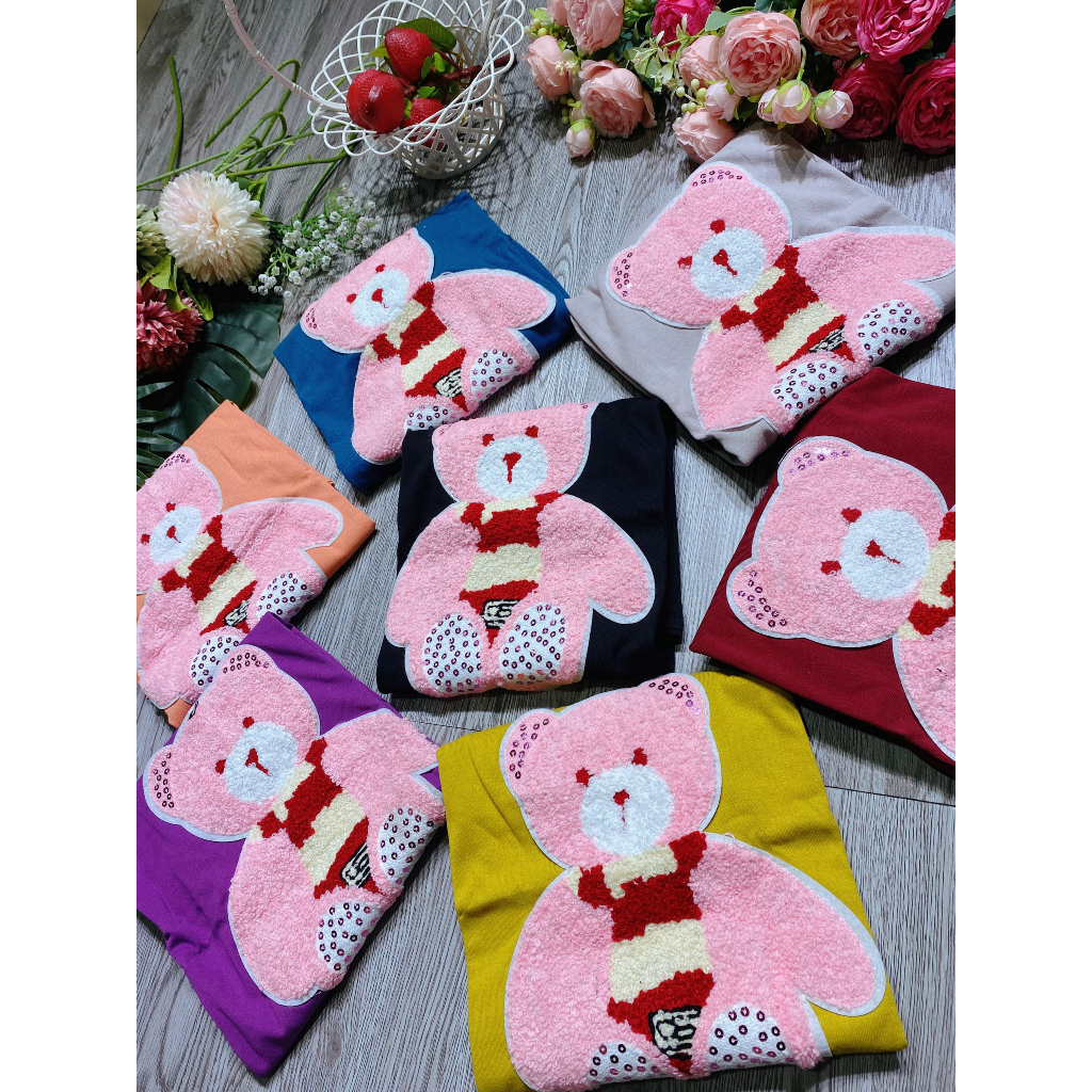 Áo thun form rộng tay lỡ nữ 3158 cổ tròn đáp thêu giá rẻ unisex in hình gấu hồng dễ thương nhiều màu siêu hot