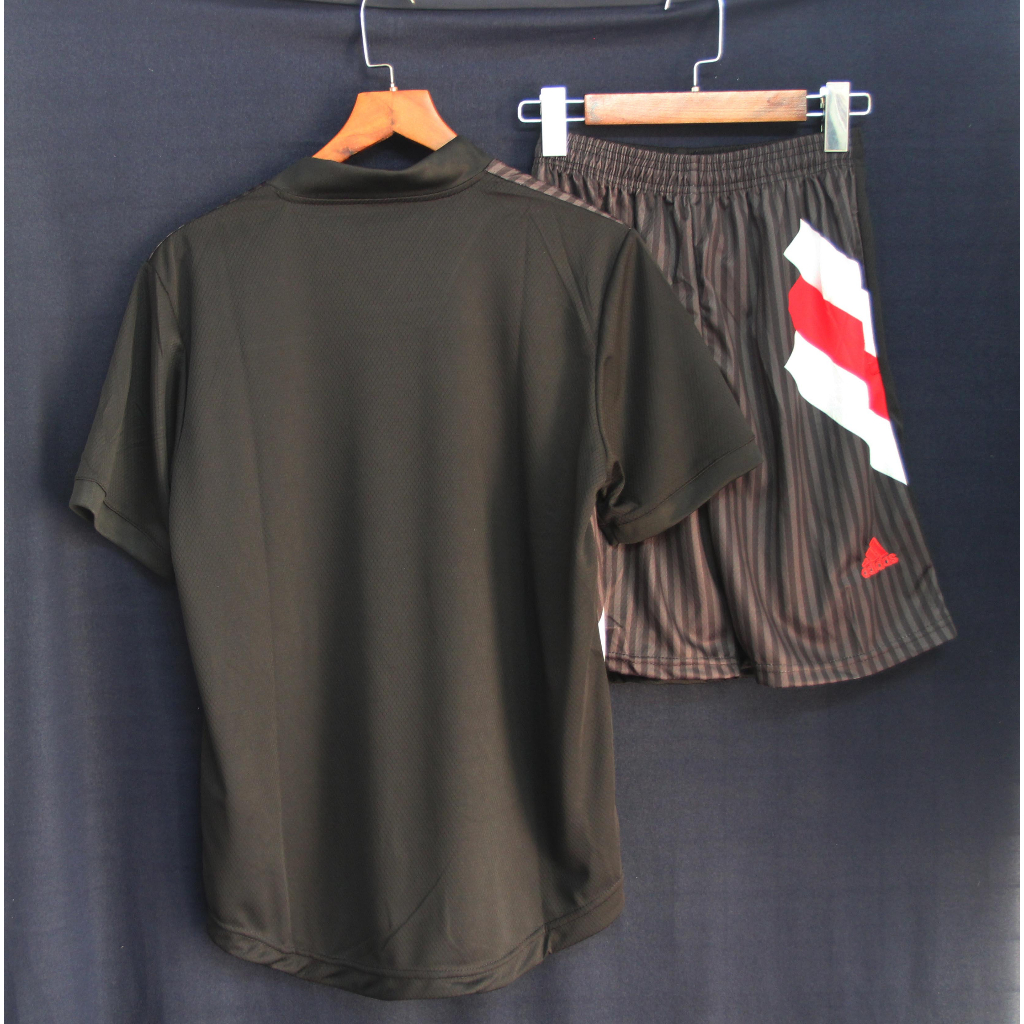 BỘ TRAINING MU ICON -  BLACK mới nhất 2023