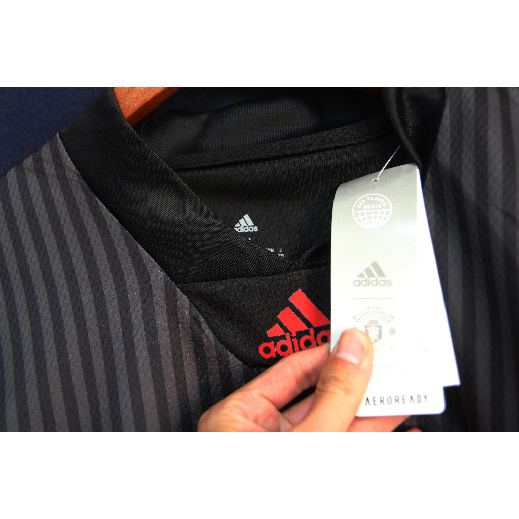 BỘ TRAINING MU ICON -  BLACK mới nhất 2023