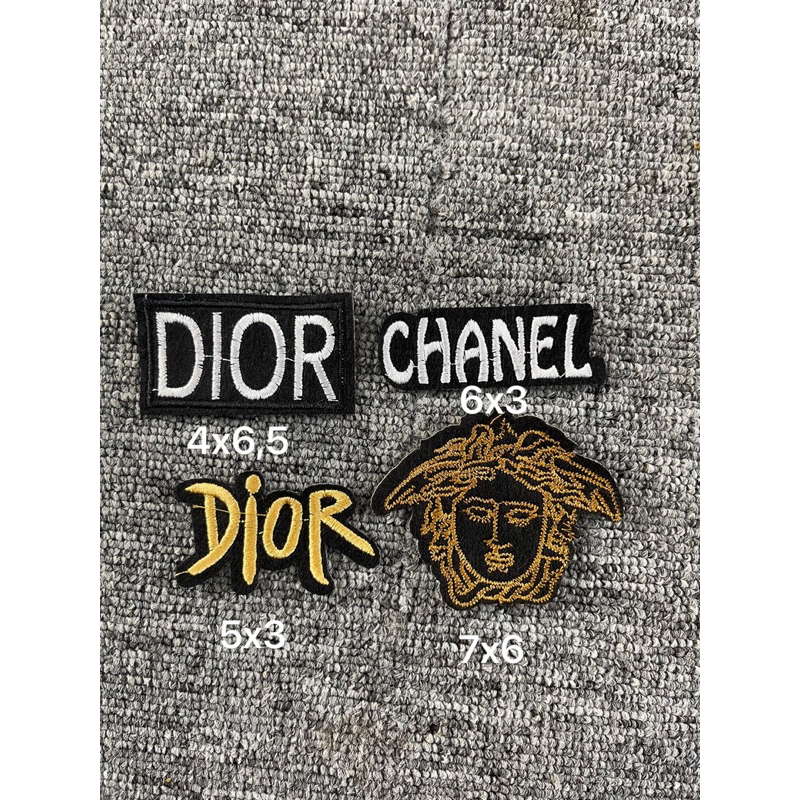 sticker thêu là ủi bộ quần áo