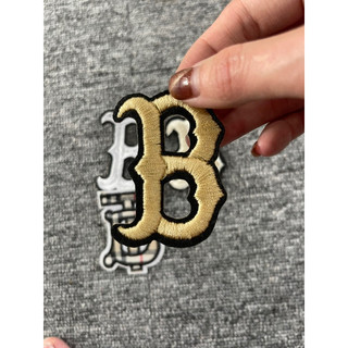 sticker thêu là ủi chũ b