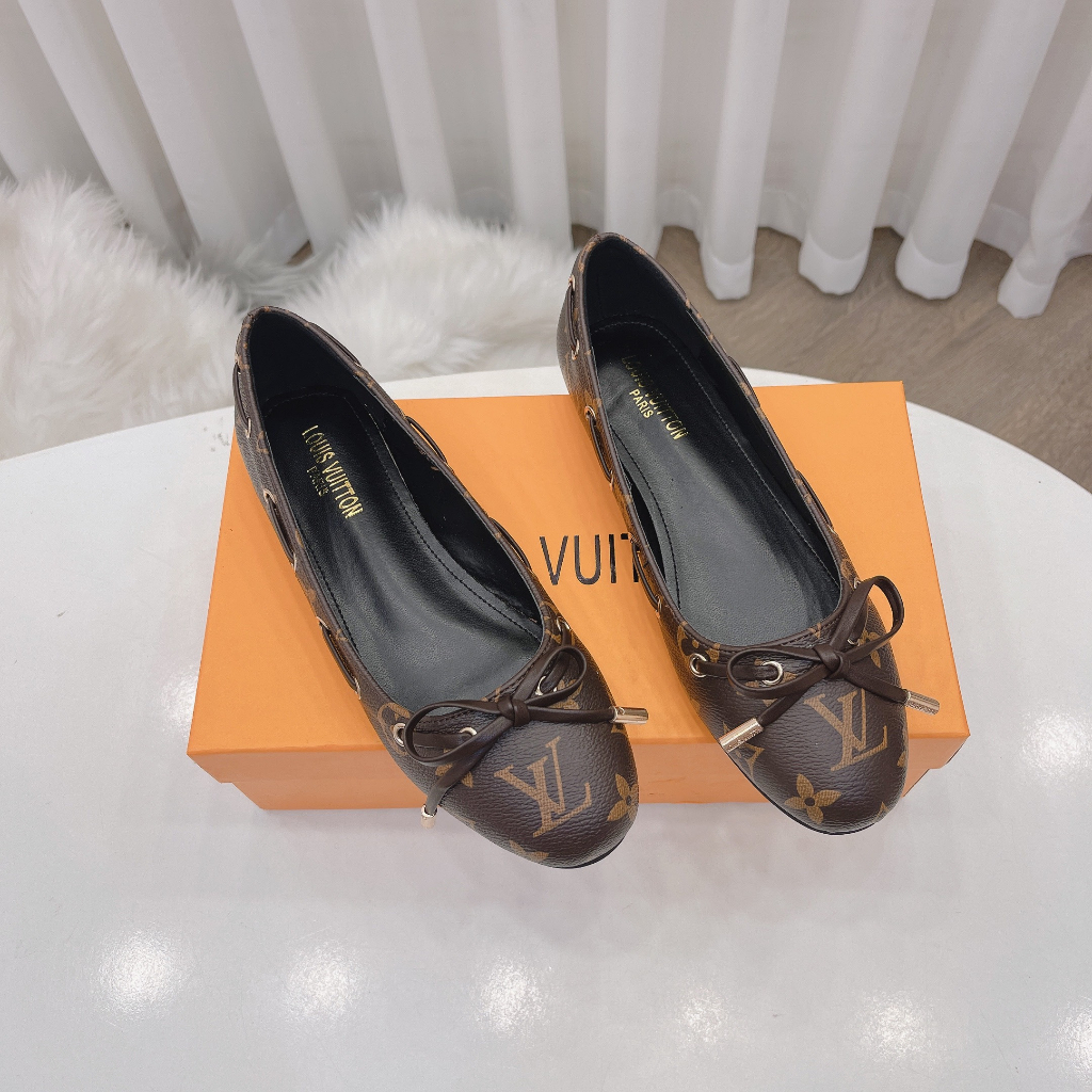 Giày bệt búp bê nơ hoạ tiết hoa nâu