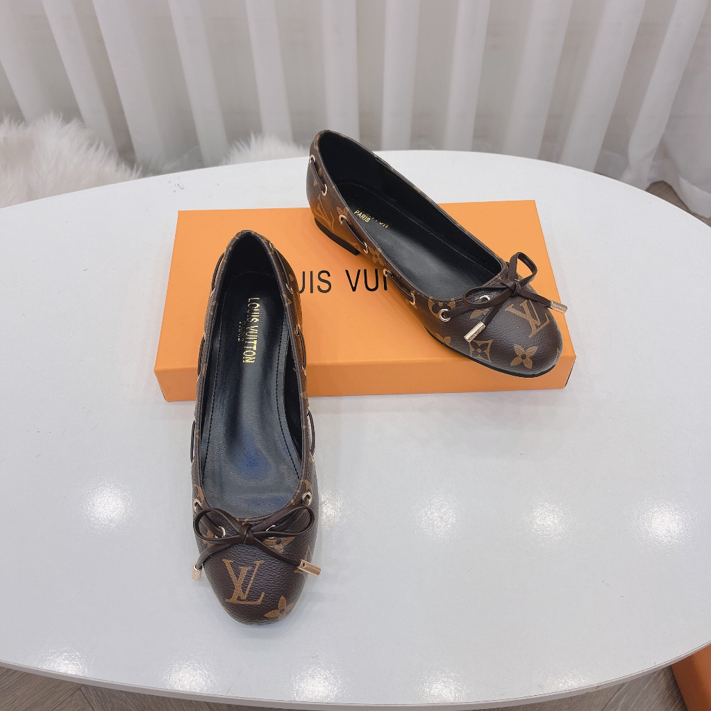 Giày bệt búp bê nơ hoạ tiết hoa nâu