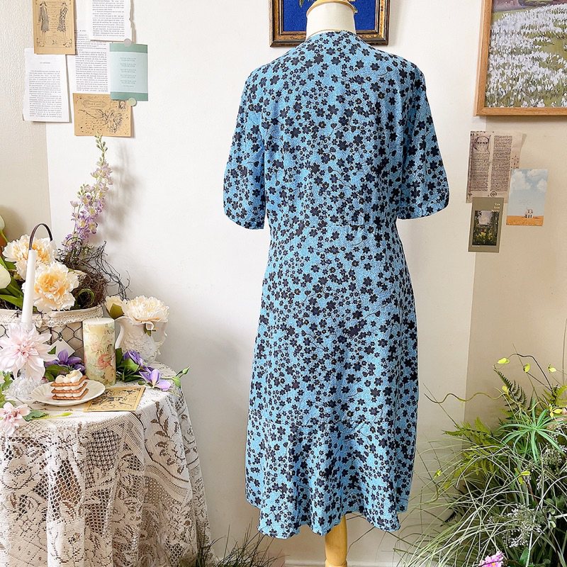 Đầm xanh hoa nhí đen