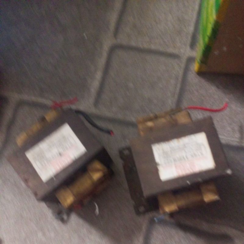 Biến áp lò vi sóng cũ loại 700e . 800e.900e