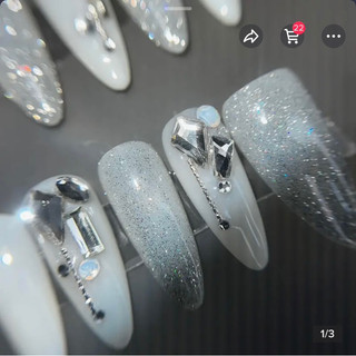 nailbox đính đá đơn giản