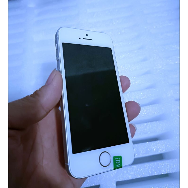 Điện thoại táo 5s quốc tế like new 99 đầy đủ chức năng