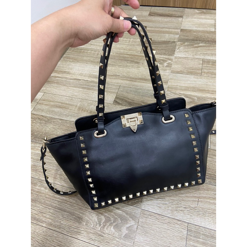 Túi si hiệu Valentino