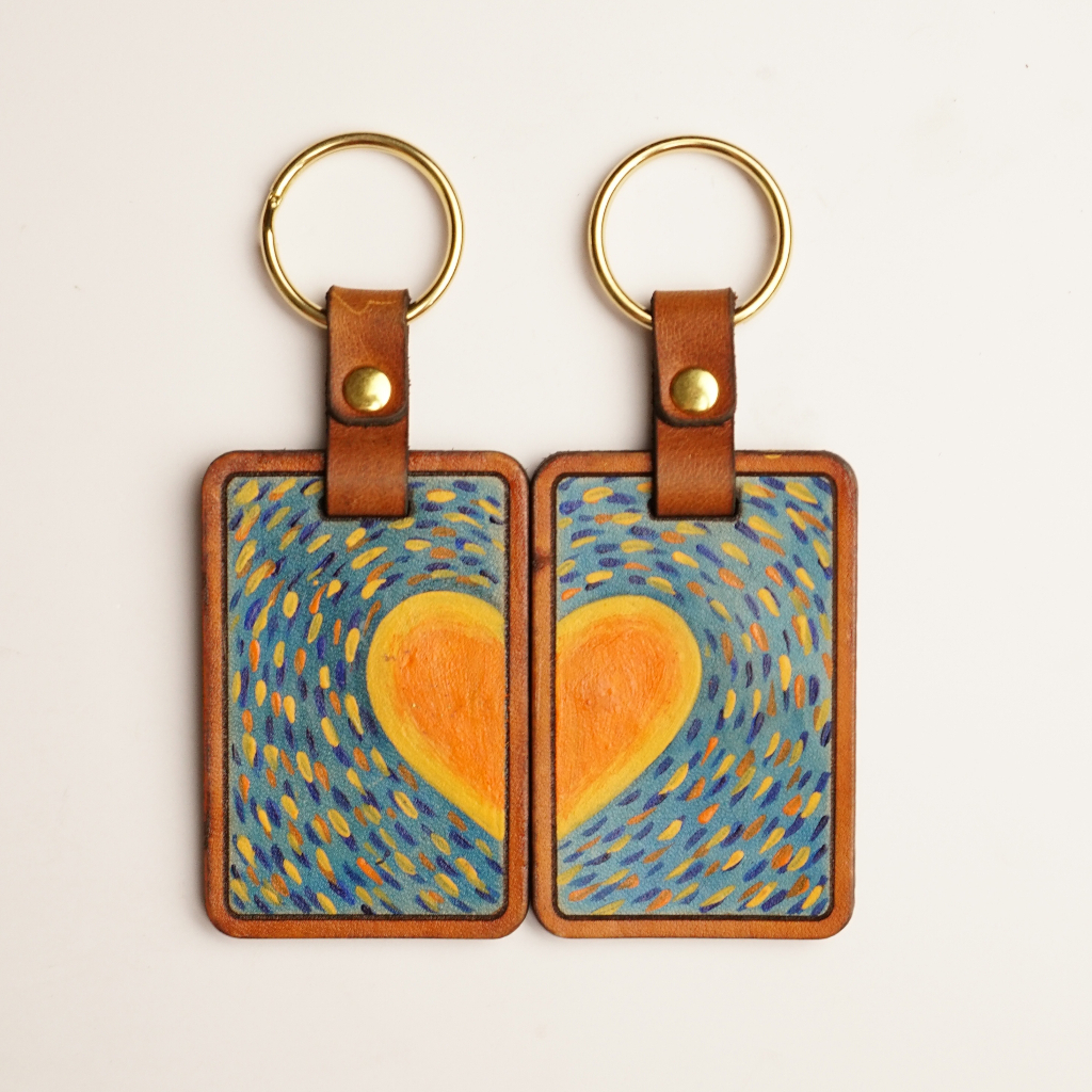 Cặp móc khóa Heart light  - Móc chìa khóa da vẽ tay