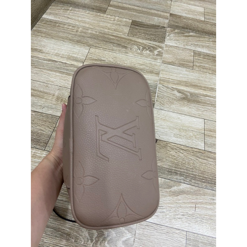 Túi si da thật hiệu LV cốp