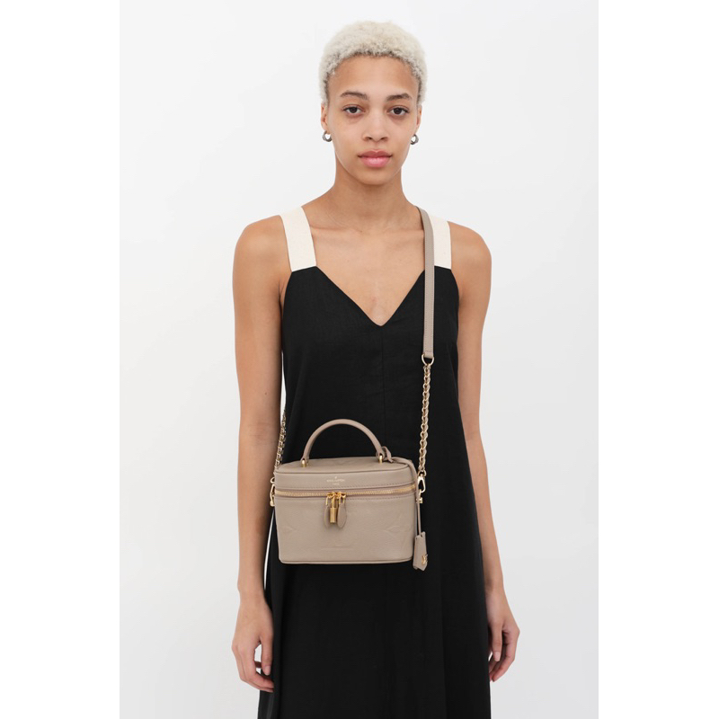 Túi si da thật hiệu LV cốp