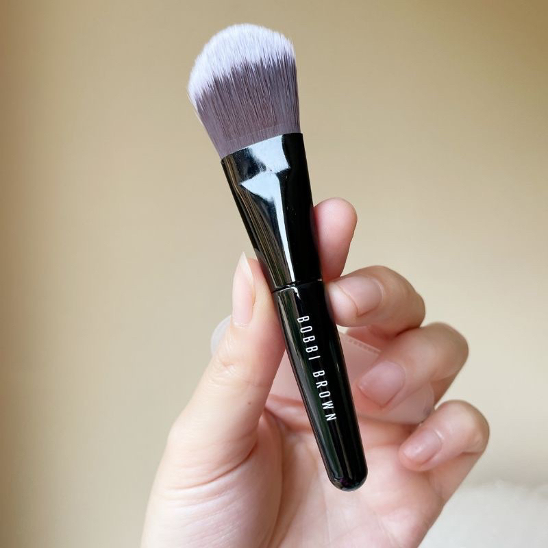 Cọ Tán Kem Nền B0BBI BR00WN
