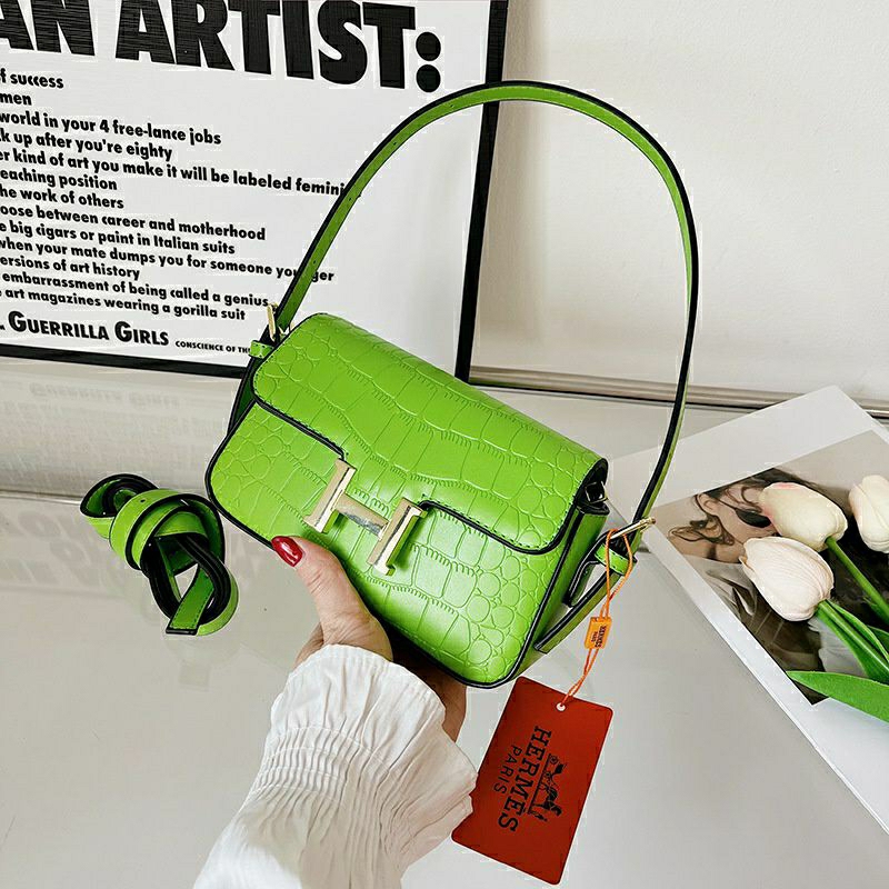 Túi đeo chéo , đeo vai , 2 dây thay đổi .