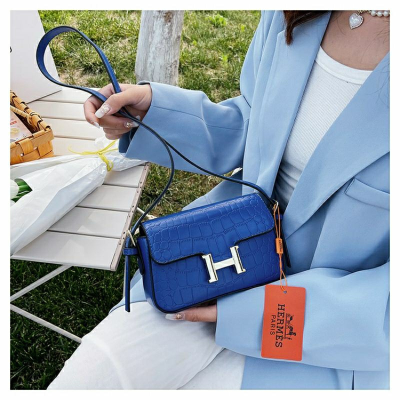 Túi đeo chéo , đeo vai , 2 dây thay đổi .