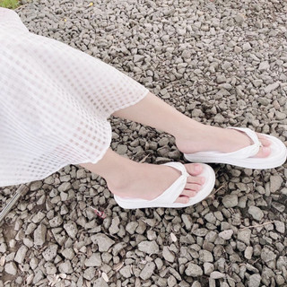 Dép nữ xỏ ngón kẹp đế bánh mì hot trend