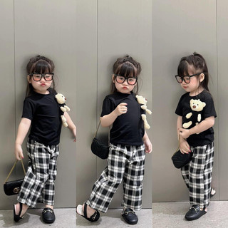 Sét quần kẻ dài, áo kèm gấu xinh