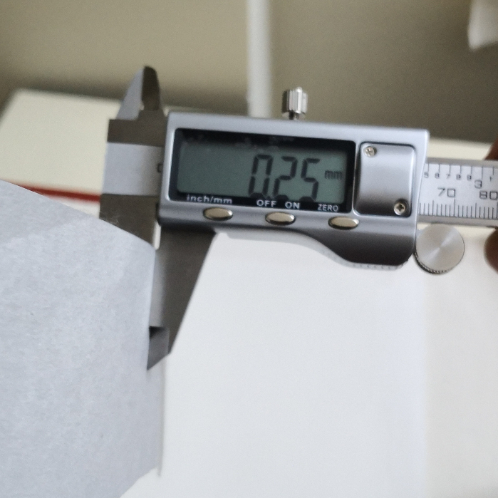 Giấy lót thêu vi tính, thêu tay không ủi , loại tốt dày  giúp vải không bị co, giãn khi thêu