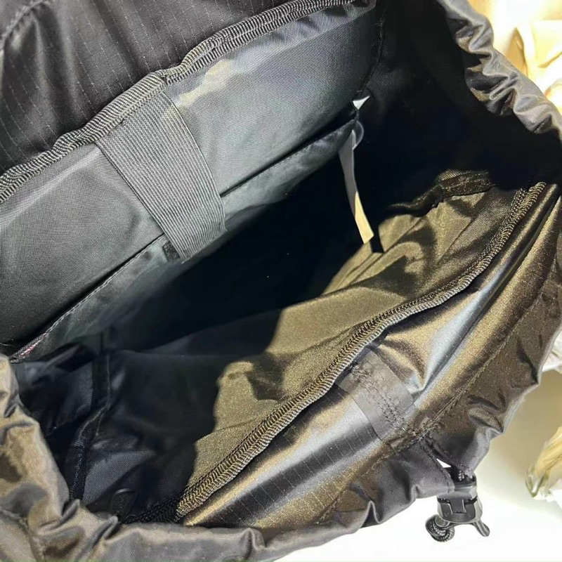 - Balo du lịch siêu chứa  vừa laptop Eastpak rucksack backpack--màu xám chống nước