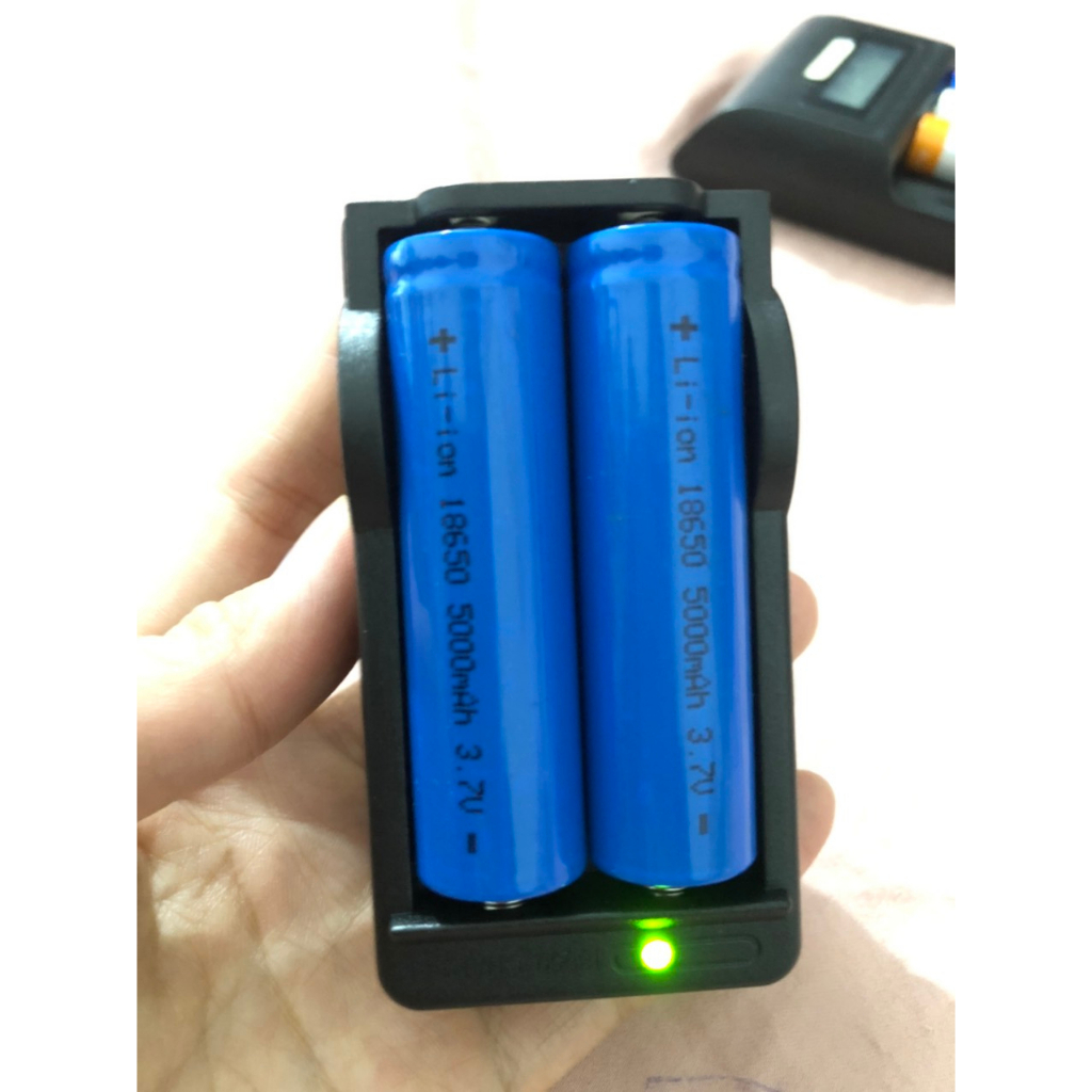 Combo Pin 18650 + Sạc