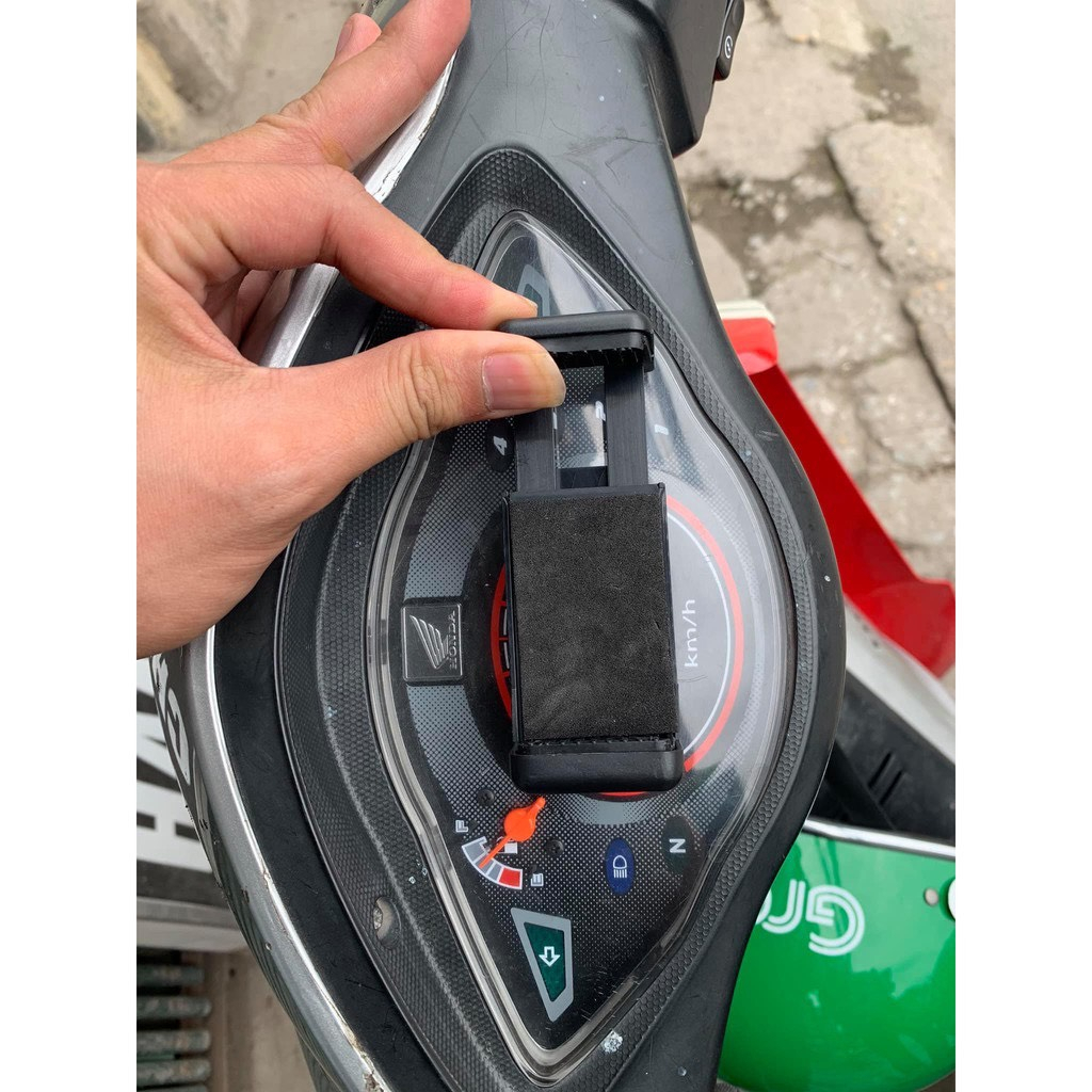 Kẹp Điện Thoại Gắn Đầu Xe Máy Đã Bao Gồm Miếng Dán Siêu Chắc