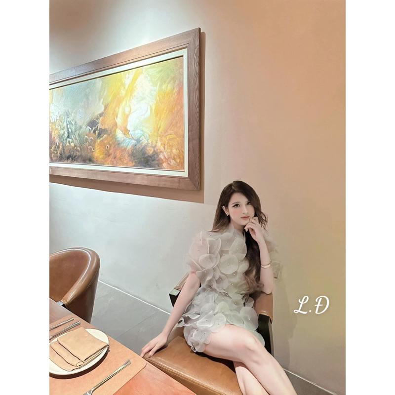 Váy tơ hoa đính về full 3 màu . hàng chuẩn l1