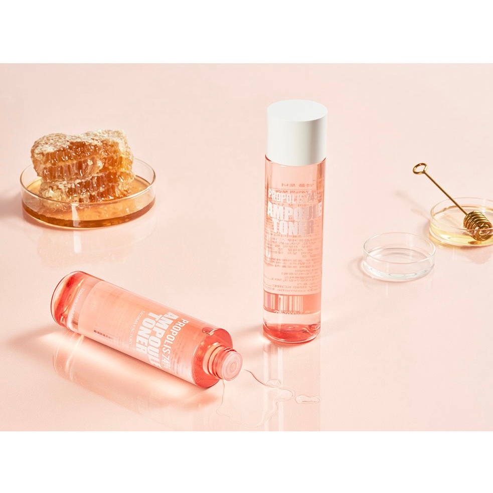 [Toner Keo Ong Đỏ] nước cân bằng huyết thanh Propolis 74% Ampoule Toner (210ml) - Derma Factory