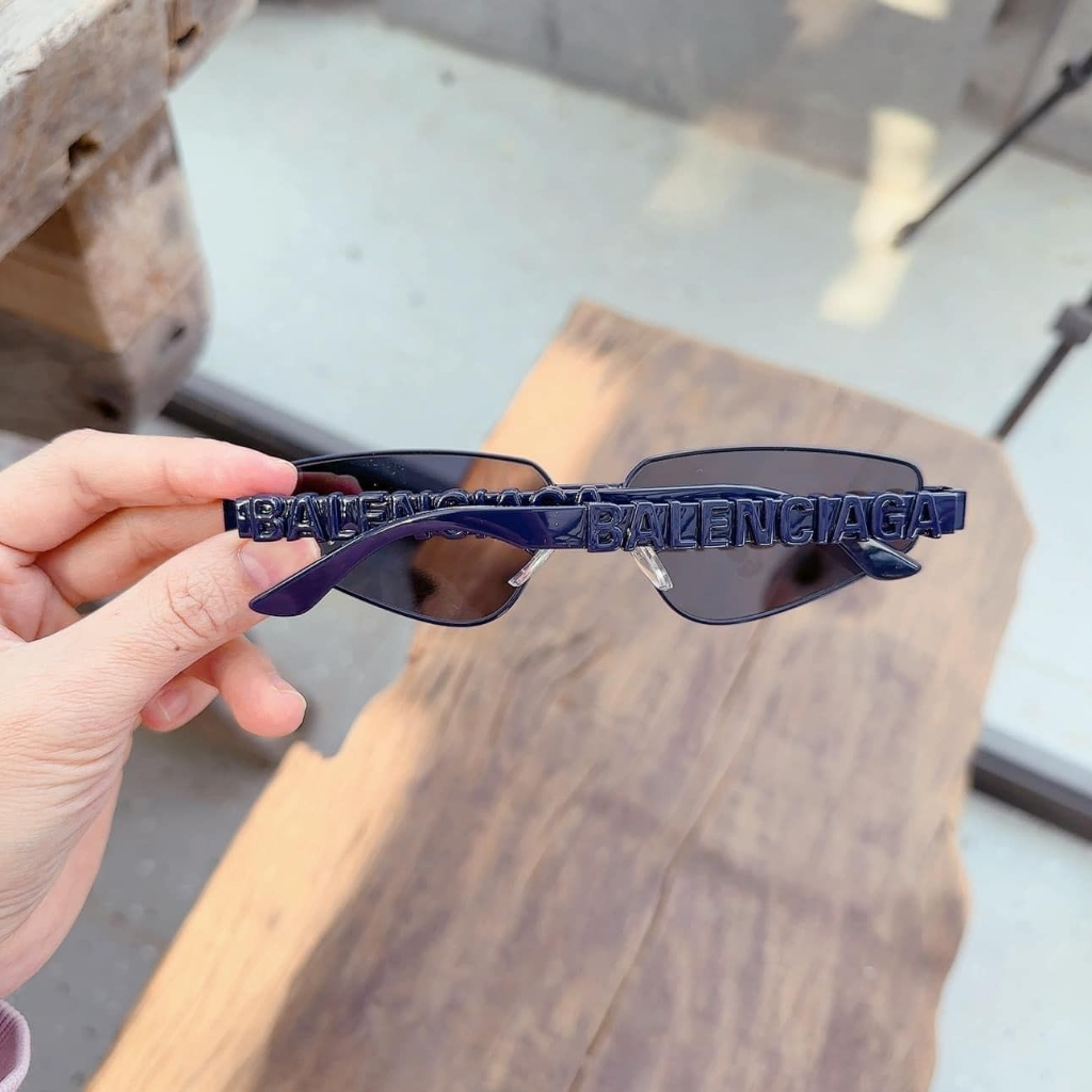 Kính mát Balenciaga BB0107S mắt ruồi siêu cá tính
