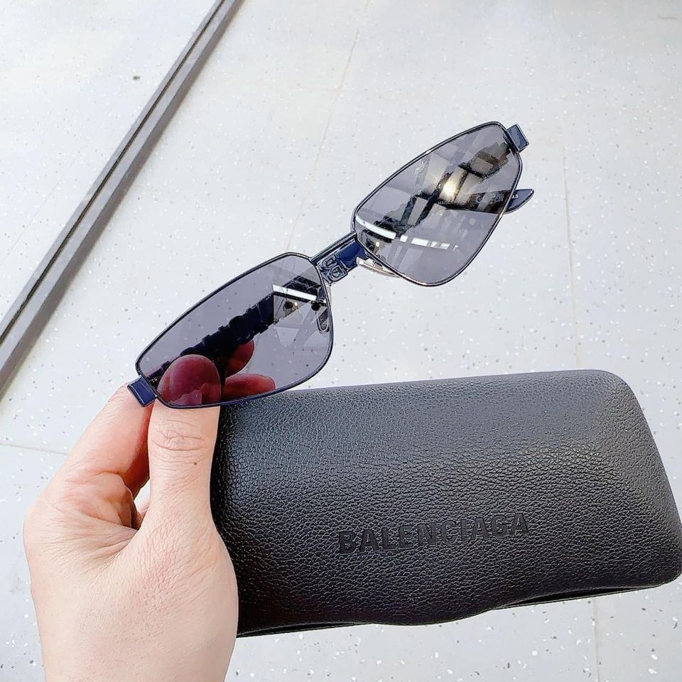 Kính mát Balenciaga BB0107S mắt ruồi siêu cá tính