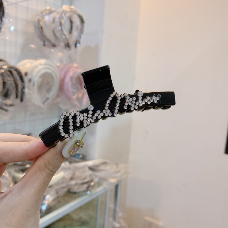 Cặp gắp miu miu phong cách hàn quốc