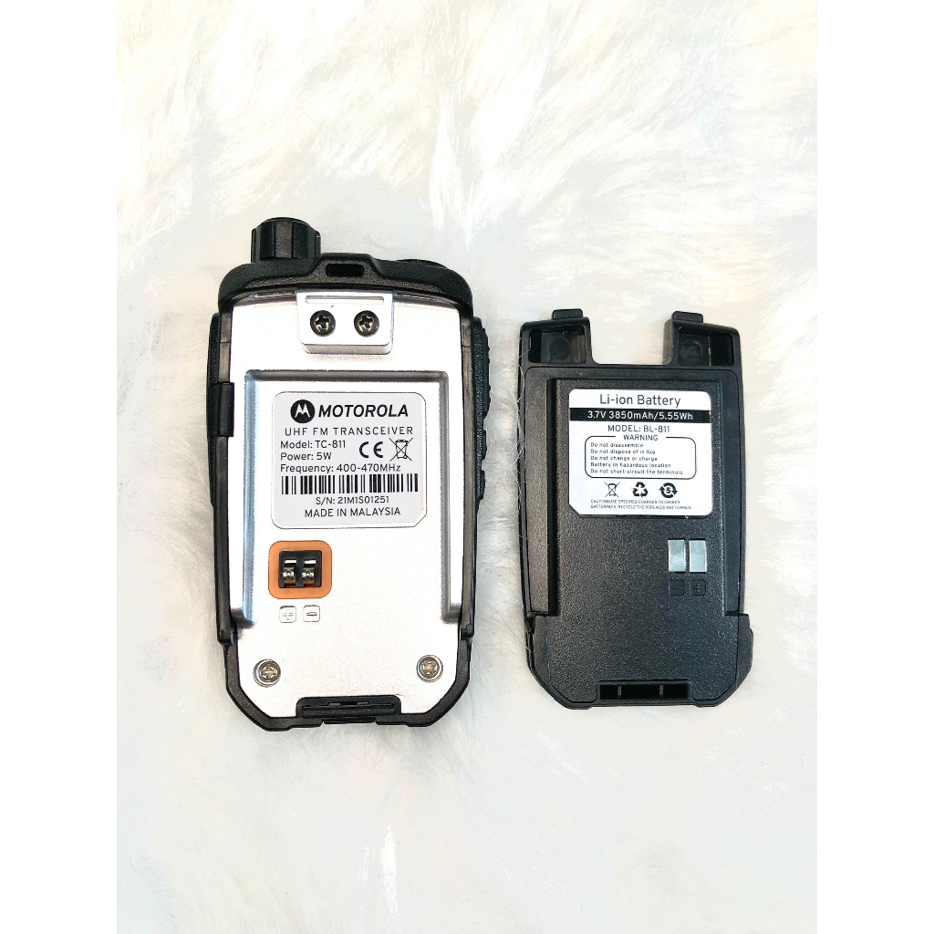 Bộ 03 Máy bộ đàm Motorola TC-811(16 Kênh, Đàm Thoại 1&gt;3km Siêu Nhỏ, Pin Dung Lượng Cao 18 Tiếng , Bảo Hành 12 Tháng)