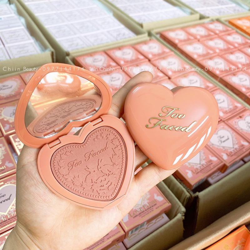 Có sẵn 2 màu: Phấn má hồng TOO FACED Love Flush Blush tone Baby Love, I Will Always Love You
