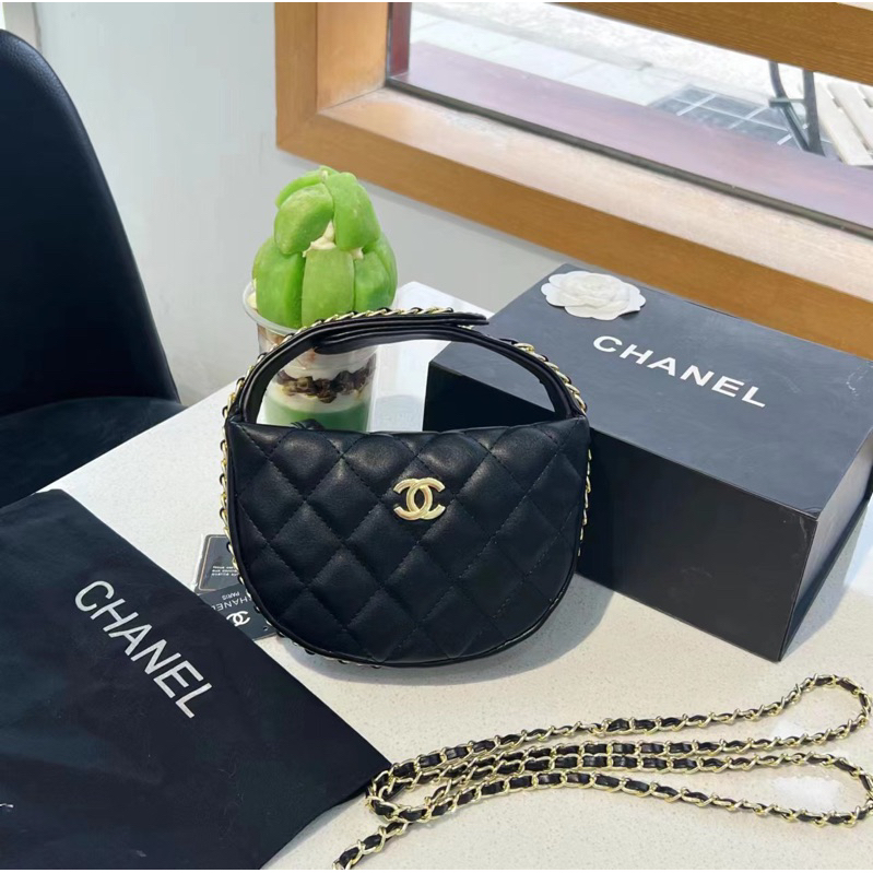 Túi chà neeo dáng bầu bản đẹp da sần full hộp chuẩn sịn