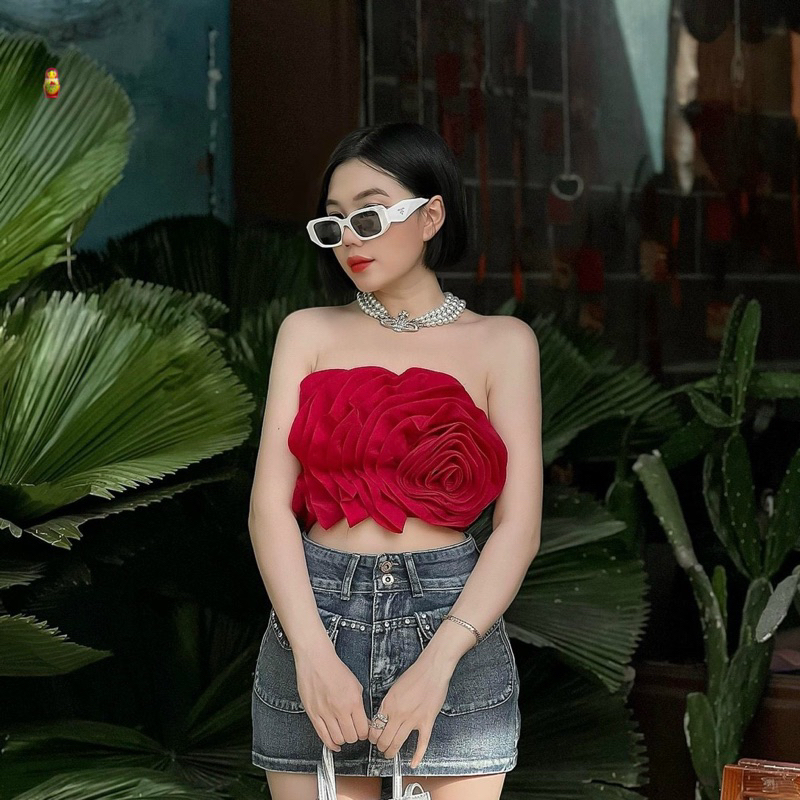 Áo Ống Hoa Hồng Xoè Vòng Ngực Tròn Nhún Lưng