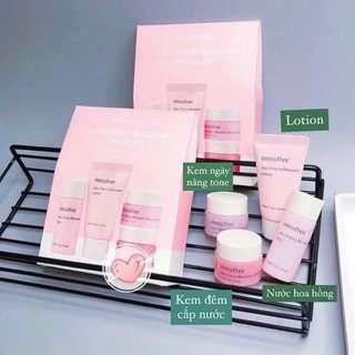 BỘ KIT DƯỠNG TRẮNG CHERRY BLOSSOM INNISFREE