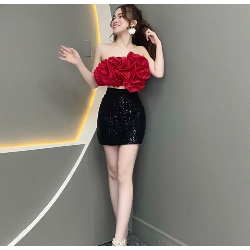 Áo Ống Hoa Hồng Xoè Vòng Ngực Tròn Nhún Lưng