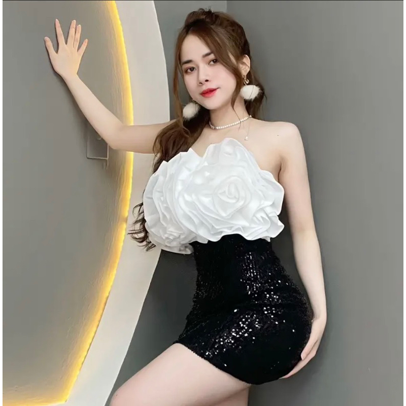 Áo Ống Hoa Hồng Xoè Vòng Ngực Tròn Nhún Lưng