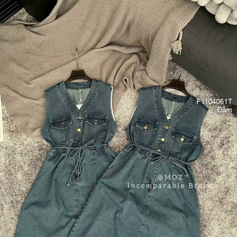 Đầm jean cổ tim ngực phối túi thắt dây nơ eo, váy nữ dáng dài tay sát nách! T0423