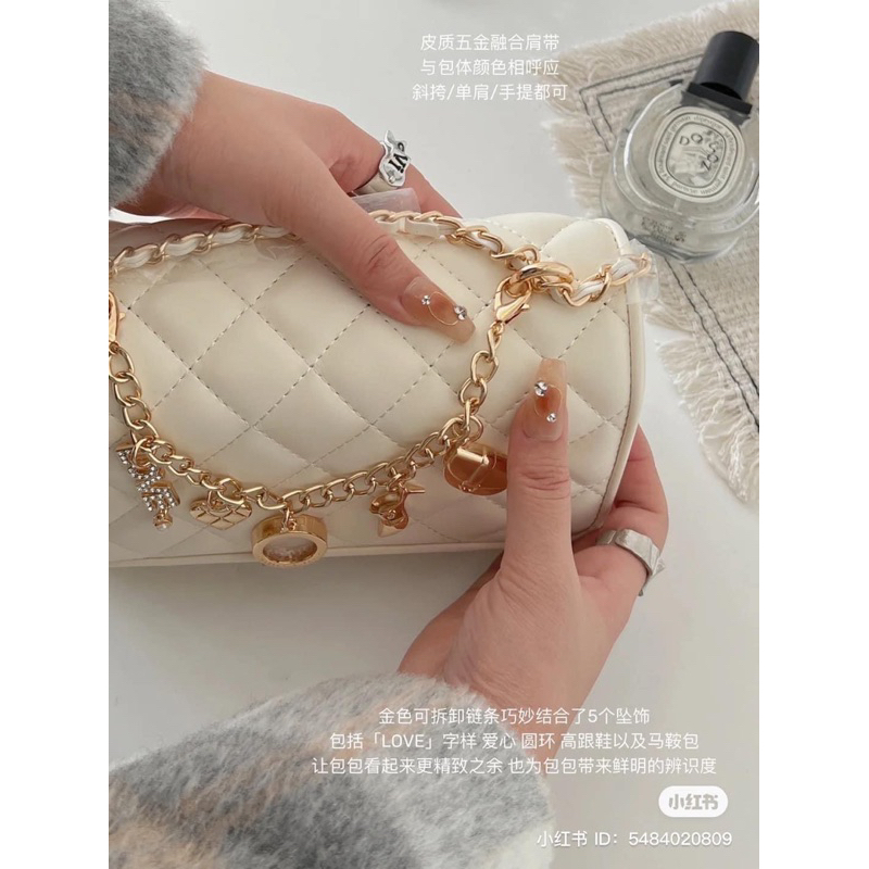 Order - Clutch chần bông đính đá quyến rũ CK2