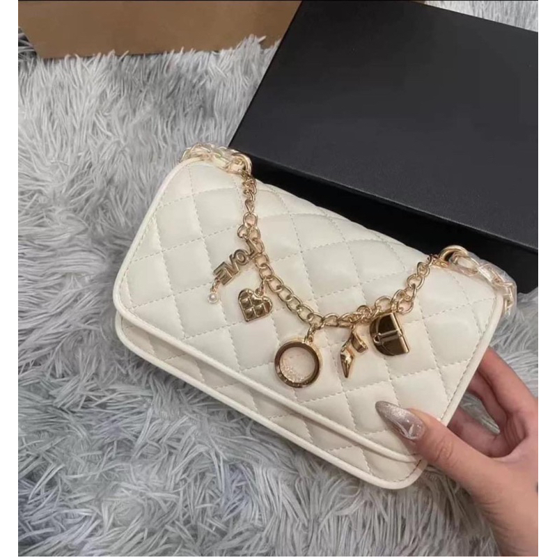 Order - Clutch chần bông đính đá quyến rũ CK2