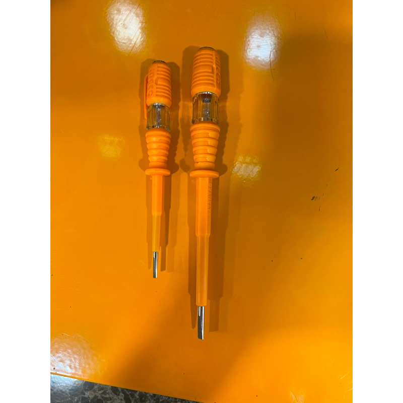 Bút thử điện có đèn INGCO 140mm HSDT1408 Và 190mm HSDT1908