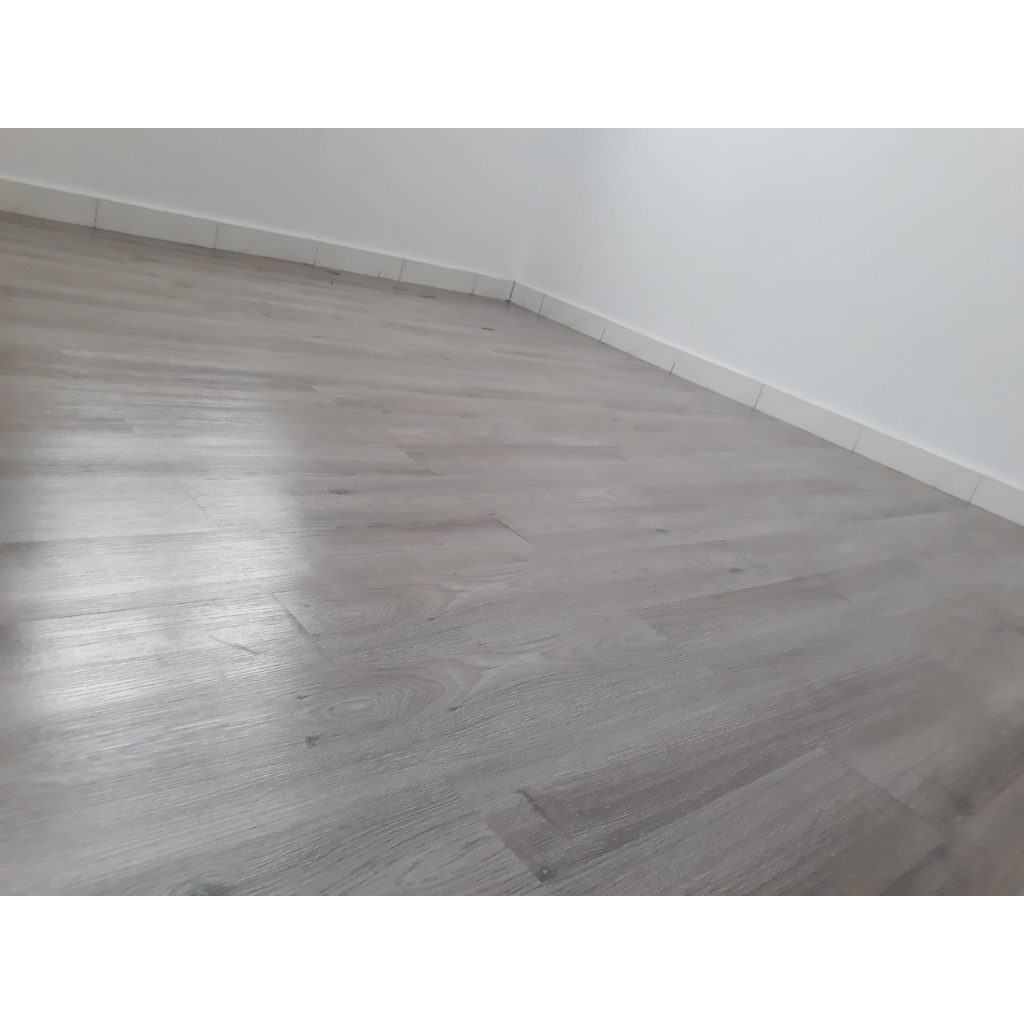 Sàn nhựa vân gỗ nâu nhạt SG05, 152 x 914 x 2 mm, 7 tấm = 1 mét vuông
