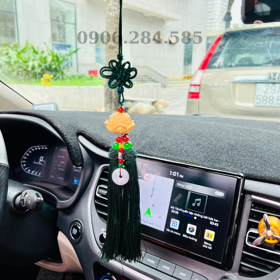 Khánh Liên Hoa Treo Xe Ô Tô, Trang Trí Nội Thất Xe Cao Cấp Mang Lại Nhiều Sự Thuận Lợi Và May Mắn.