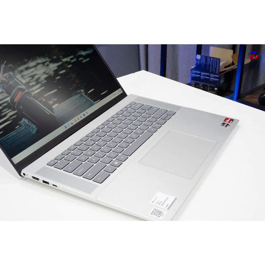 Laptop Dell Inspiron 5625 chơi game