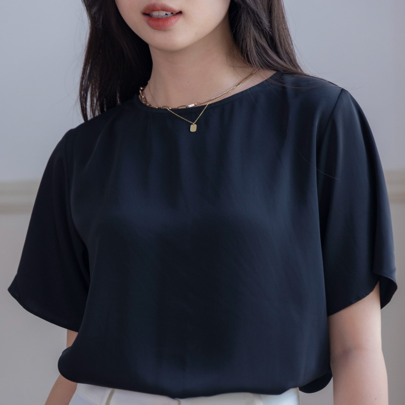 Áo tay ngắn lụa nữ kiểu KHÀN freesize màu đen cao cấp không nhăn phong cách công sở