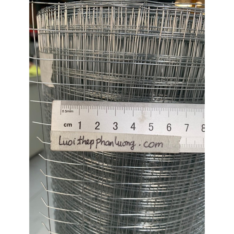Lưới hàn kẽm ô vuông 5mm , 12mm , 18mm , 24mm - mõng nhẹ bền đẹp, làm rào chắn , trang trí , nhiều công dụng khác