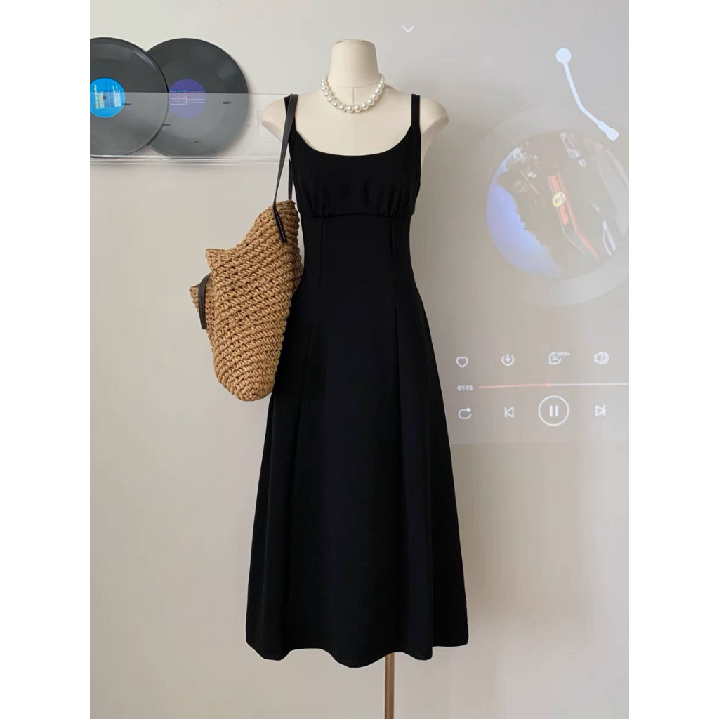 Váy Hai Dây Cổ U Dáng  Xòe Nhẹ Nhàng, Váy Dáng Dài - Hannie Store